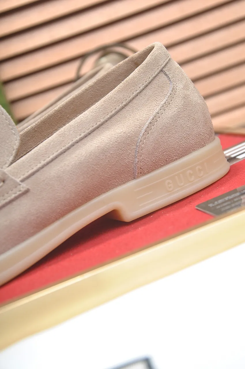 Men's shoes 💰440💶【GUCCI】 (High-end Niuli) New 🍀Gucci* - top version Gucci classic casual leather shoes! It is made of imported original cowhide and has a comfortable first layer of cowhide lining! Original wear-resistant rubber outsole! High quality products! Code number 38-44!